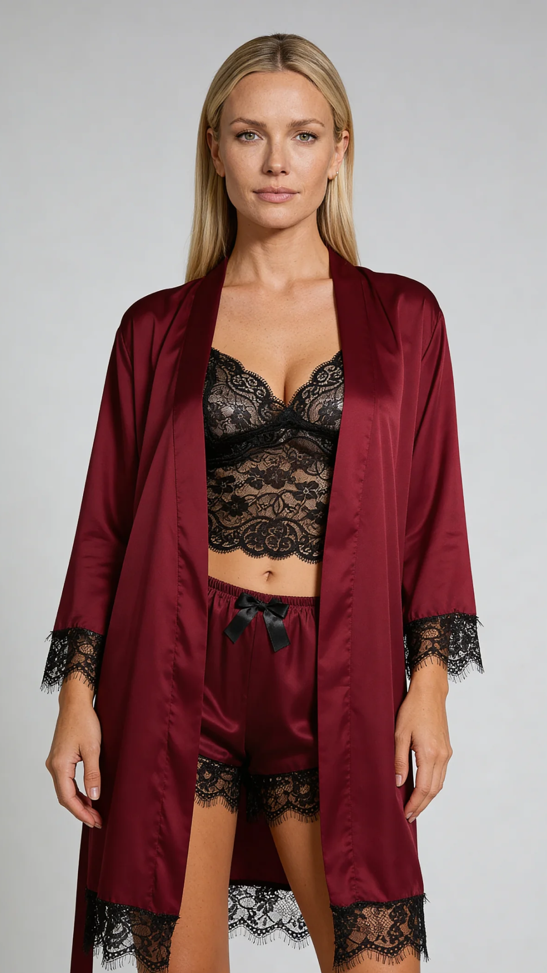 Aurora – Set da Lounge in Satin e Pizzo con Kimono e Pantaloni Corti