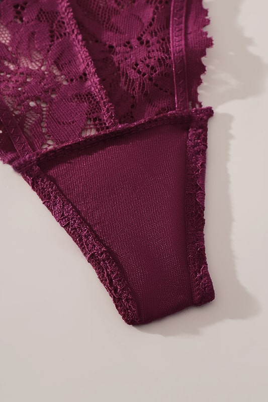 String Thong in Pizzo Tempt