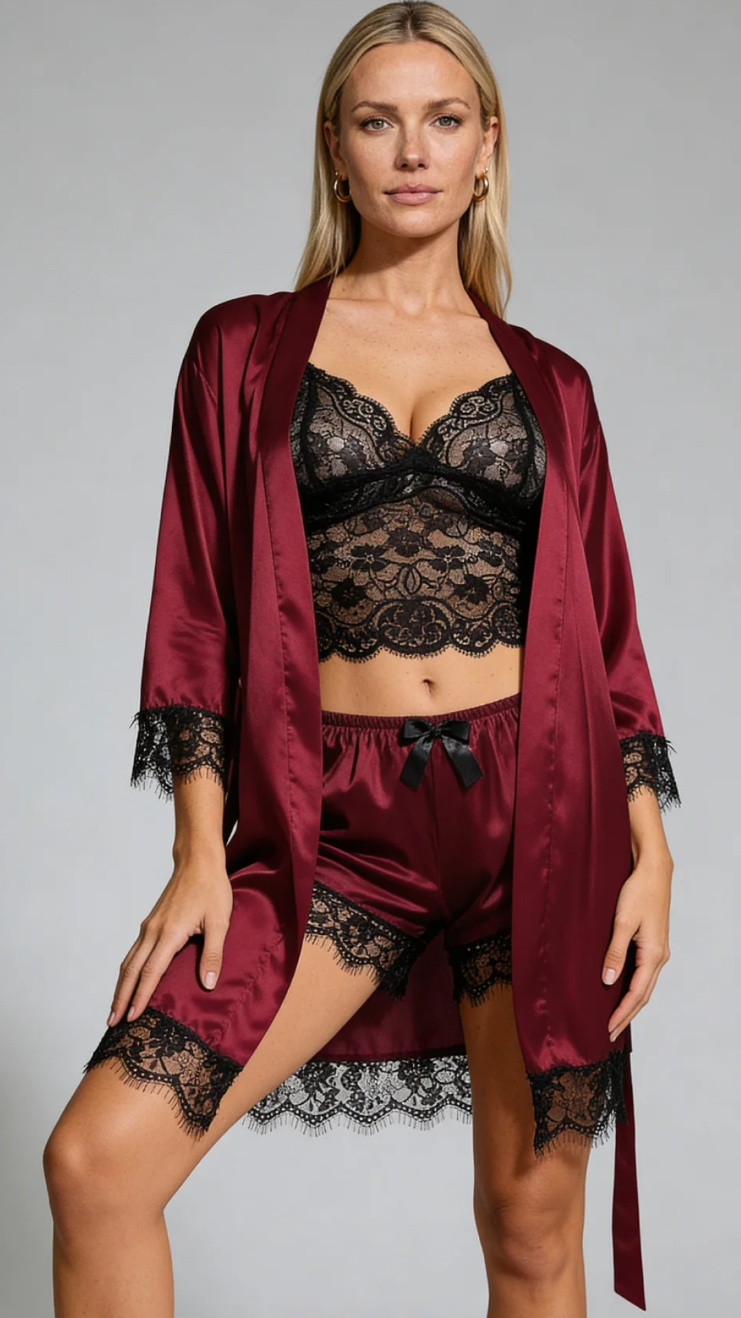 Aurora – Set da Lounge in Satin e Pizzo con Kimono e Pantaloni Corti